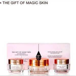 Charlotte Tilbury THE GIFT OF MAGIC SKIN
SKINCARE KIT